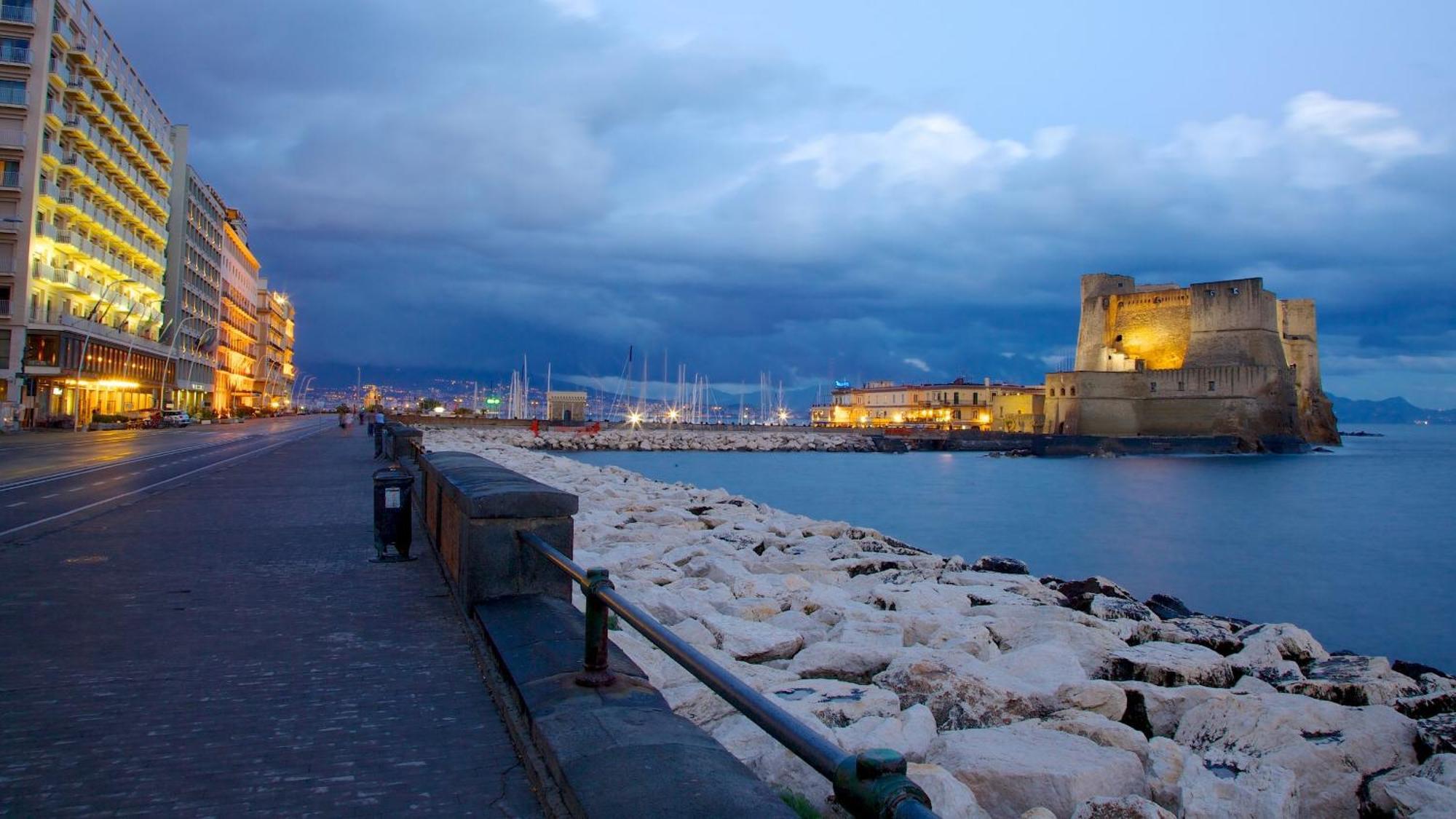 Your Central Wide Place - Min 31 Days Napoli Exterior foto
